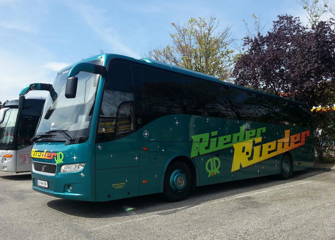 Volvo 9700 von Rieder Reisen aus �sterreich 2017 in Krems.