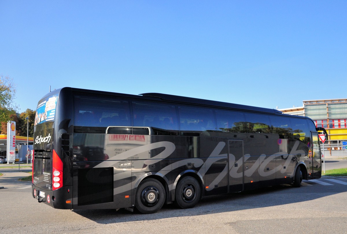 Volvo 9700 von Schuch Reisen aus �sterreich im Herbst 2013 in Krems.
