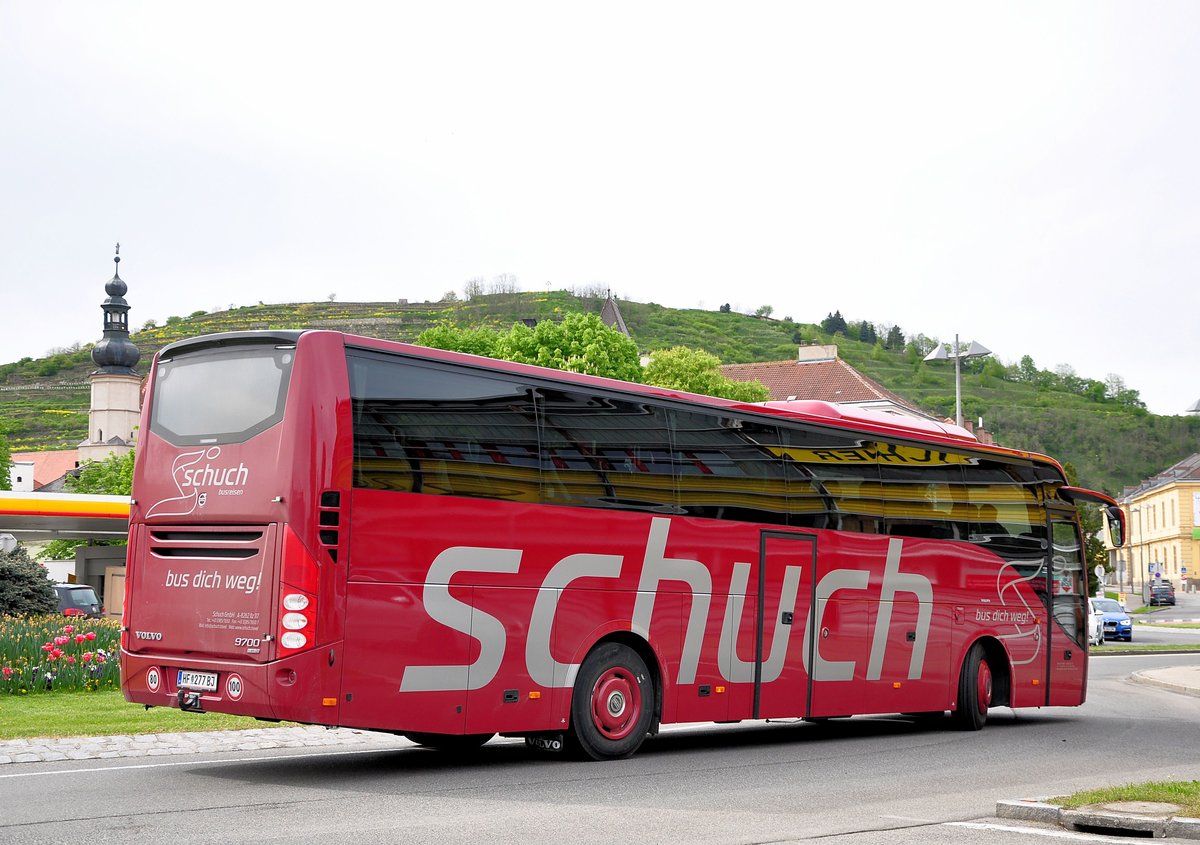 Volvo 9700 von Schuch Reisen aus �sterreich in Krems gesehen.