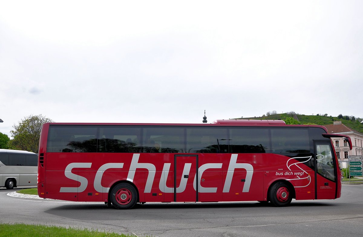 Volvo 9700 von Schuch Reisen aus �sterreich in Krems gesehen.