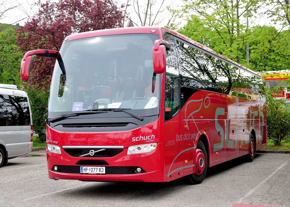 Volvo 9700 von Schuch Reisen aus �sterreich in Krems gesehen.