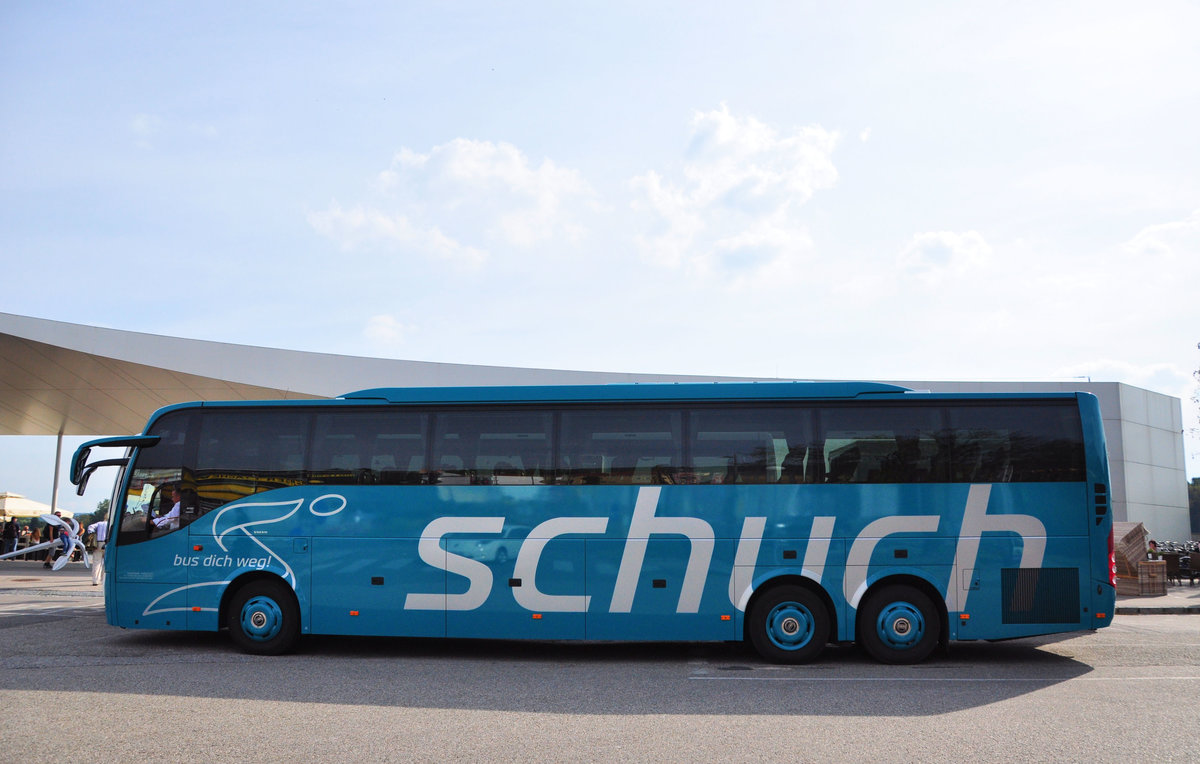 Volvo 9700 von Schuch Reisen aus sterreich in Krems.