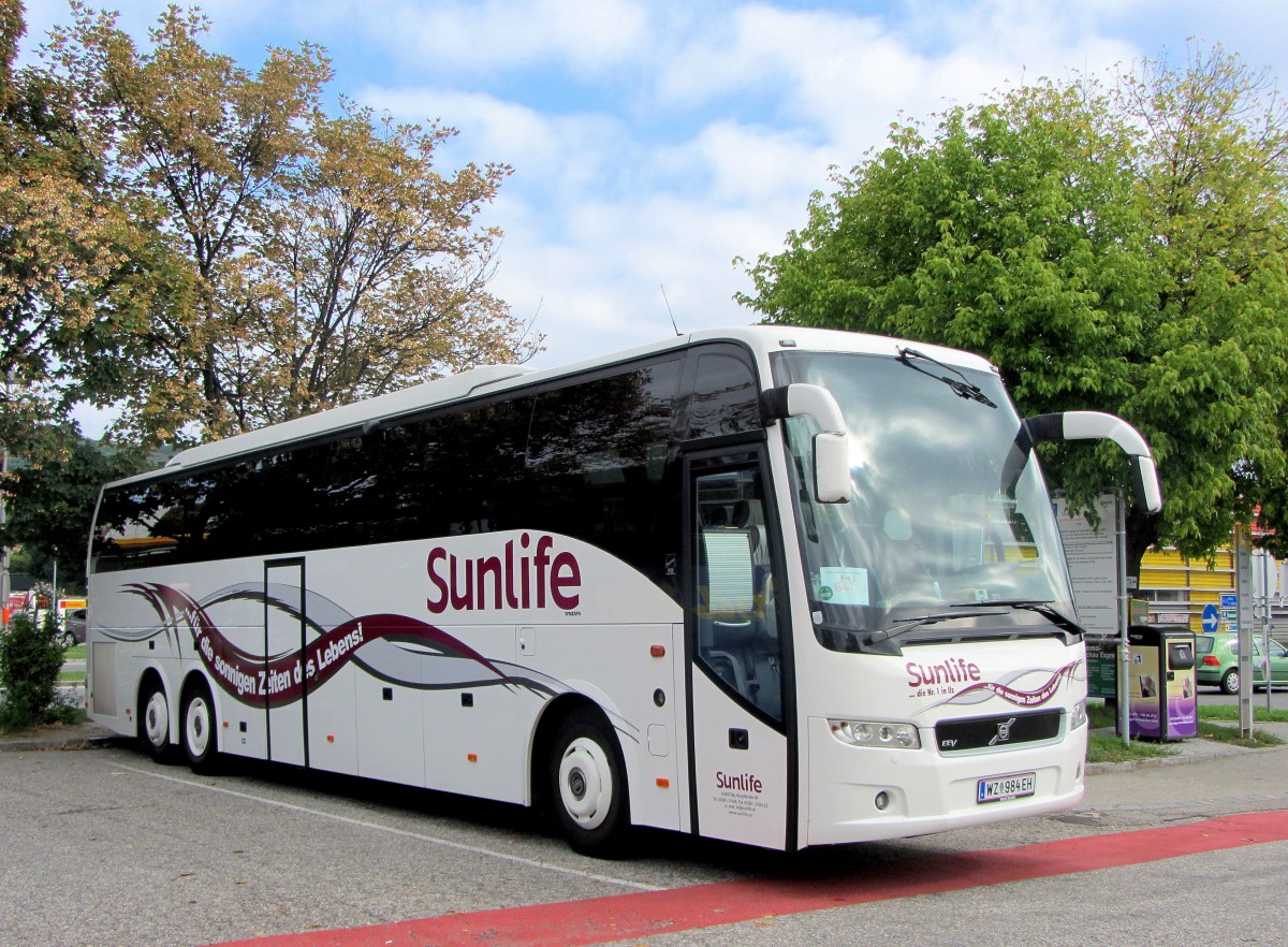 VOLVO 9700 von SUNLIFE Reisen aus �sterreich im September 2013 in Krems an der Donau.