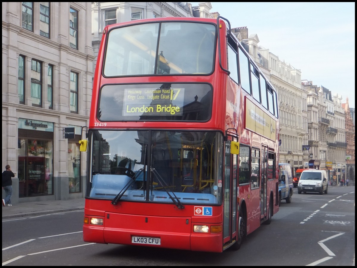 Volvo Plaxton von Metroline in London.