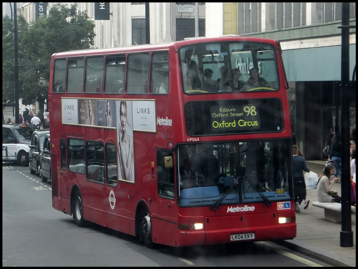 Volvo Plaxton von Metroline in London.