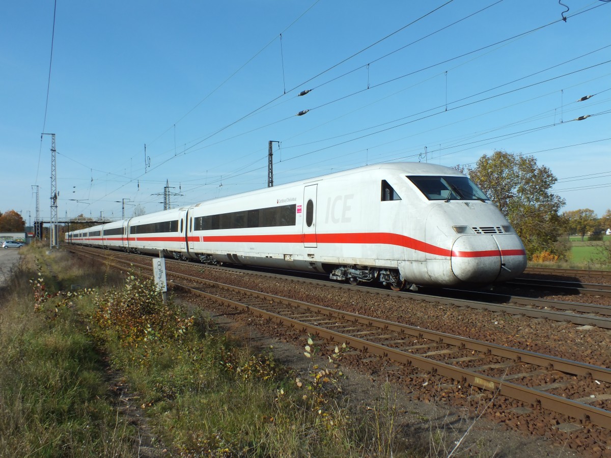 Was macht der denn hier?! Der gehrt hier doch gar nicht hin! (mehr demnchst im Forum) 402 003 in Saarmund am 22.10.13