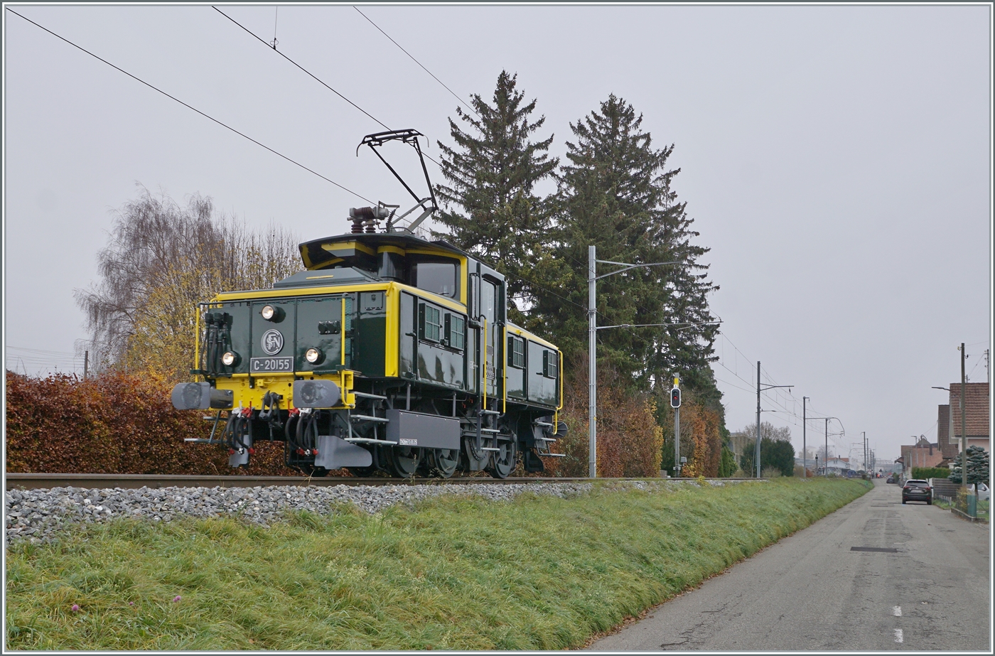 Die SNCF C 20155 UIC N° 97 85 1 932-0 (ex SBB Ee 3/3 II 16515, ex SNCF C 20155) des Verein  Team C-20155  folgt kurz nach dem SBB Domino als  Führerstandsmitfahrt  und passiert auf der Streckenfahrt nach Klus das Einfahrsignal A von Balsthal.

8. November 2025