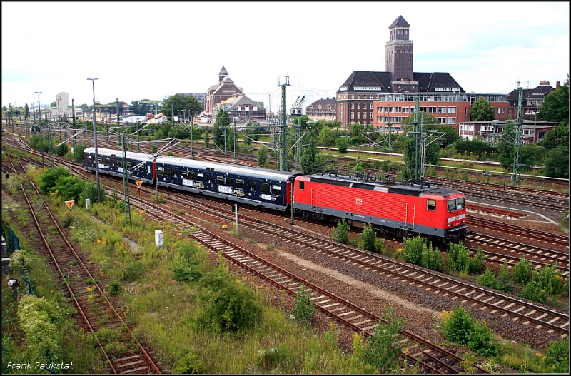 DB Regio 143 054-5 mit dem S-Bahn Ersatzverkehr nach dem Kopfmachen auf dem Weg nach Berlin Gesundbrunnen (DB Regio NRW GmbH Dsseldorf, gesichtet Berlin Moabit, 28.07.2009)
<br><br>
 - Update: in Dsseldorf abgestellt - Bei Fa. Bender 15.04.2010 zerlegt