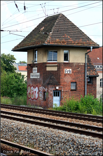  Frh  ist ein mechanisches Fahrdienstleiter-Stellwerk in Einheitsbauart (Berlin Friedrichshagen, 01.07.2009)