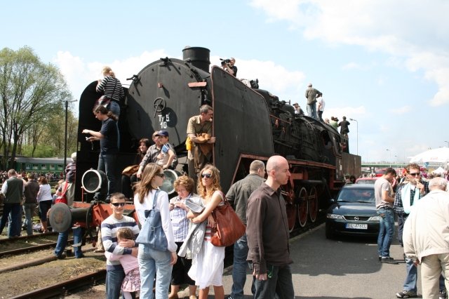 Ob Ty5 10 noch im Dienst eingesetzt wird war nicht zu erfahren, jedenfalls wurde nach Herzenslust darauf herungeklettert (Wolsztyn, 03.05.2008).