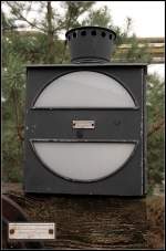 Eine Prellbocklaterne aus ungew�hnlicher Produktionsst�tte: VEB Schiffslaternenwerk Ueckerm�nde (gesichtet Eisenh�ttenstadt 24.12.2009)