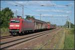DB 152 152-5 mit einem leichten und kurzen G�terzug Richtung Michendorf oder Seddin (gesehen Nuthetal-Saarmund 16.06.2010)