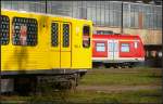 BVG 1083 und 423 445-6 auf dem Werksgel�nde von Bombardier (gesehen Hennigsdorf b.