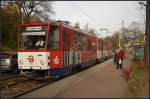 Tw 23 der Strausberger Eisenbahn an der Haltestelle Elisabethstra�e (Typ Tatra KT8-D5, gesehen Strausberg Stadt 29.10.2010)