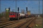 DB Schenker 155 253 mit gem. G�terzug in Berlin Sch�nefeld, 20.04.2015
