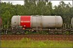 [Archiv] Vierachsiger Drehgestell-Kesselwagen der Gattung Zaes von DB Schenker Rail SPEDKOL sp. z o.o. . Eingereiht war der Wagen in einem Kesselwagenzug der am 09.06.2013 durch die Berliner Wuhlheide fuhr (33 RIV MC 51 PL-DBSRS 7971 167-6 Zaes)