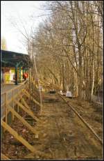 Am 17.02.2014 wurde am S-Bahnhof Berlin Eichborndamm weiter gebaut. Hier ein Blick auf das 1945 abgebaute Gleis, whrend die Stromschiene  berlebte . Der Bahnhof soll den schon seit lngerer Zeit geplanten zweiten Zugang zur General-Barby-Strae erhalten.