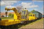 Kranwagen AK 1600 in Magdeburg Neustadt, 10.05.2015    Beim Familienfest der Magdeburger Eisenbahnfreunde war auch dieser Kran auf einem Nebengleis am Hafen zu entdecken.