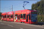 Tw 1105 der Leipziger Verkehrsbetriebe vom Typ DWA NGT8 war am 15.10.2011 auf der Linie 1 Mockau unterwegs