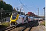 Triebzug M7, gebaut von Bombardier, (jetzt Alstom), wird seit 2018 an die SNCB ausgeliefert, sie knnen mit Selbstfahrenden Triebzgen oder mit E-Loks gekoppelt werden. Lttich 10.2025
Zug besteht aus: Antriebsaggregat Bmx 86-96; 1.+ 2 Klasse AB 36-96; 2Klasse 26-96; Steuerwagen  BDx 86-91 oder BDx 8696 