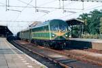 Am 5 Augustus 1989 kehrt NMBS 201.010/5910 samt Sonderzug heim und verlasst Roosendaal auf den Rückfahrt nach Antwerpen.