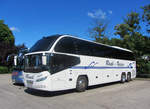 Neoplan Cityliner von Raab Reisen aus sterreich in Krems gesehen.