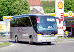 Setra 411 HD von Weinland Reisen aus �sterreich in Krems gesehen.