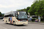 Setra 411 HD von Gerngross Reisen aus �sterreich in Krems gesehen.