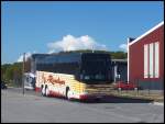 Volvo 9900 von Der Riesebyer aus Deutschland im Stadthafen Sassnitz.