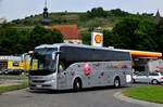 Volvo 9900 von Schmidhofer Reisen aus �sterreich in Krems.