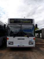 Ein Mercedes-Benz O 405 G von Busverkehr Zipper GmbH, abgestellt auf einem Parkplatz in Hettenleidelheim am 03.10.2012.