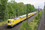 182 524 u. in Front 182 536 fahren am 22.07.2026 in den Tostedter Bahnhof ein.