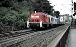 290 048-8 mit Unkrautzug in Ulm am 02.08.2002.