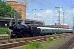 Am 2 Juni 2012 treft ein Sonderzug aus Luxemburg mit 5519 (die einzige betriebsfähige ex-DRG 42er in Europa) in Koblenz Hbf ein.