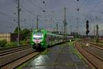 Auf der Fahrt von Essen nach Hagen fhrt 3429 020 am 01.08.2023 in Witten Hbf ein.