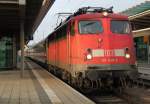 110 438-9 mit IC 2409 von Rostock Hbf nach Kln Hbf kurz vor der Ausfahrt im Rostocker Hbf.11.12.2011