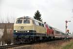 218 446-3 und 218 411-7 mit RE 2013 Allgäu (bis Ulm IC) in Vöhringen am 31.03.2022.
