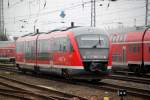 RE 13123 von Wismar nach Tessin bei der Ausfahrt im Rostocker Hbf.28.03.2014