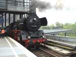 03 2155-4 im Bahnhof Zoologischer Garten in Berlin am 14.05.2017.
