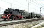 64 289 mit Donnerbüchsenzurnbergg bei der Jubiläumsparade 150 Jahre Deutsche Eisenbahn in Nürnberg am 14.09.1985.