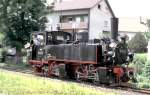 Das �chsle 99 633 rangiert in Ochsenhausen am 29.06.1985.