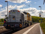 Die an die LW - Leonhard Weiss GmbH & Co. KG aus Satteldorf vermietete 4185 106-6 (92 80 4185 106-6 D-NXRL), dieselelektrische Vossloh DE 18 der luxemburgischen Vermietungs- und Leasingfirma Nexrail AssetCo Sàrl, fährt am 16 Mai 2025 als Lz (Lokzug) / Tfzf (Triebfahrzeugfahrt) durch Rudersdorf (Kr. Siegen) in Richtung Dillenburg.

Die dieselelektrische DE 18 wurde 2023 von der Vossloh Rolling Stock GmbH in Kiel unter der Fabriknummer 5502572 gebaut und am 16.01.2024 an die Nexrail geliefert.