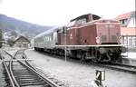 211 023-7 in Bodenmais im Oktober 1989.