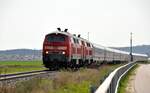 218 434-9 und eine weitere 218 mit IC 2012 Allgäu in Vöhringen am 24.04.2010.