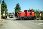 Wieland Werkslok von Gmeinder & Co beim Bahn�bergang in V�hringen am 11.07.2006 zu Zeiten der Fu�ball WM 2006.