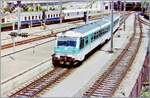 Als Ergänzung zu Armins CFL BR 628 Bilder aus Tier, ein leider bewegunsunscharfes Bild eines DB 628 in Mintgrün bei der Einfahrt in Luxembourg Stadt.

Analogbild vom 13. Mai 1998