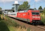 101 020-6 Unsere Z�ge schonen die Umwelt mit IC 2239 von Warnem�nde nach Leipzig Hbf bei der Durchfahrt in Rostock-Marienehe.28.08.2015