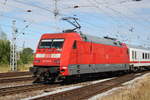 101 081-8 mit IC 2184(Hamburg-Stralsund)bei der Einfahrt im Rostocker Hbf.01.07.2018