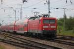 112 101 mit RE 4352(Halle-Rostock)bei der Einfahrt im Rostocker Hbf.06.06.2015