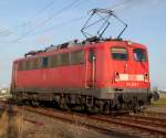 115 205-7 beim Rangieren im Bahnhof Warnemnde.23.12.2013